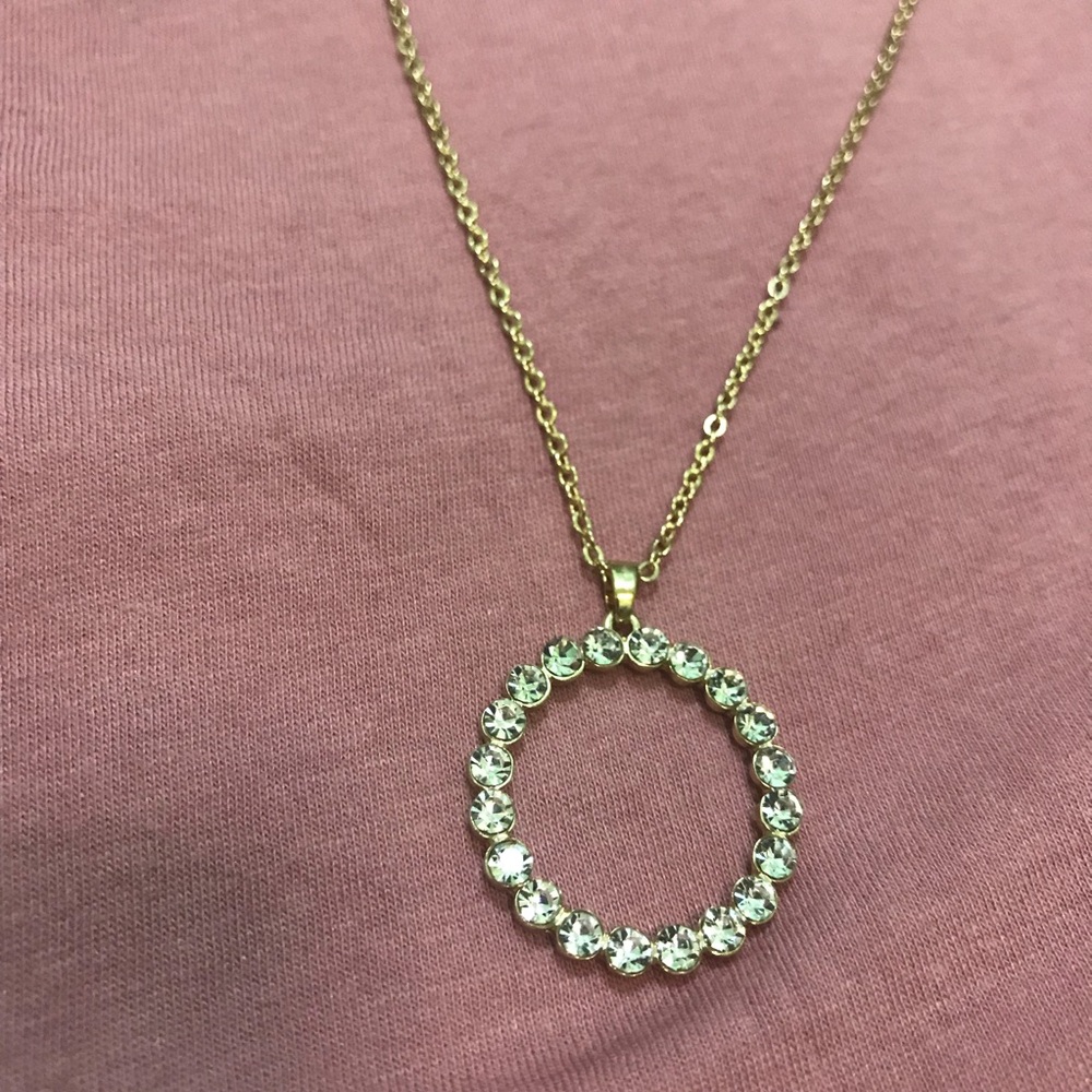 rhinestone O pendent gold necklace.